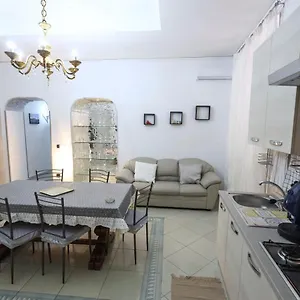 Yasmin Casavacanze Naples